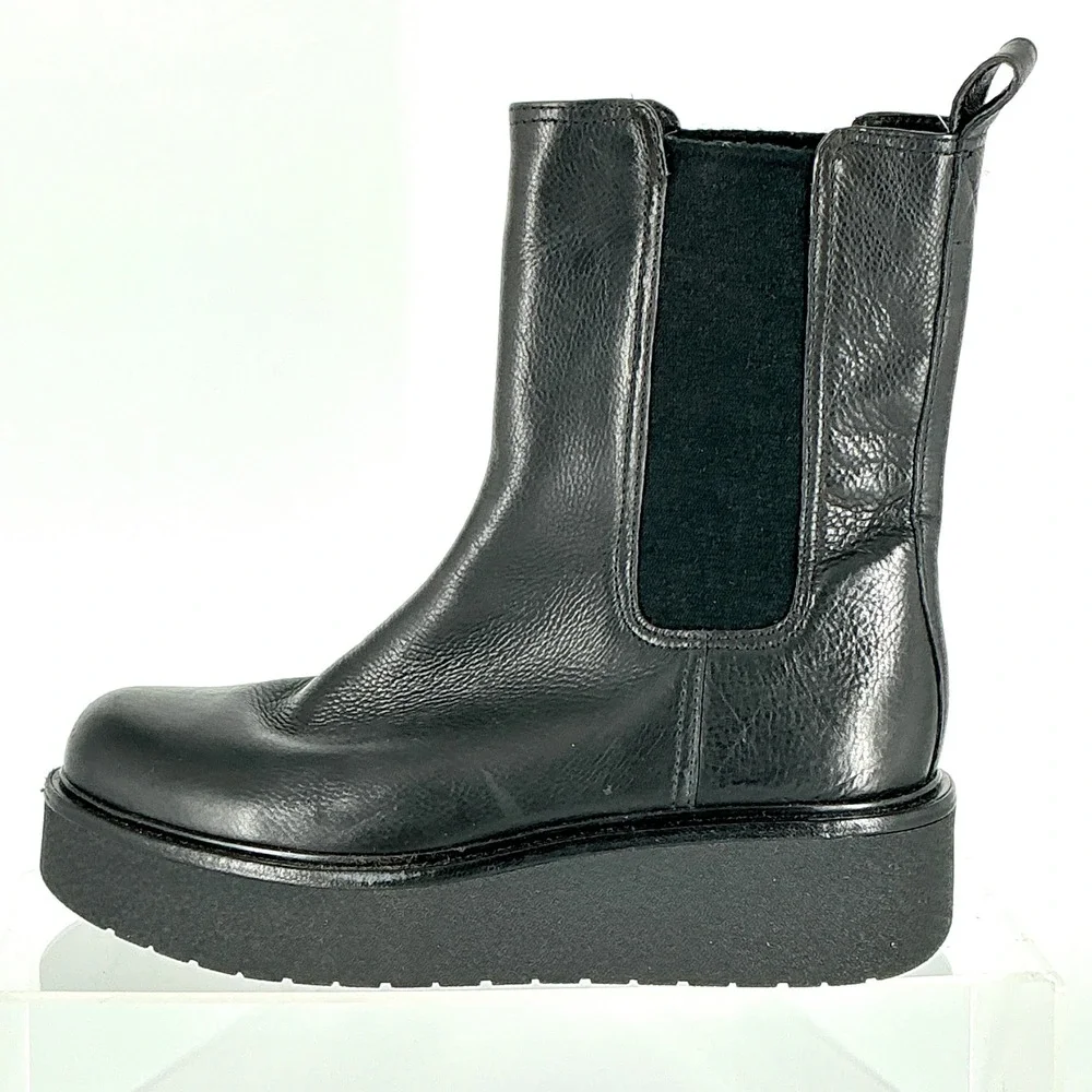 Vince. Size 7 Black‎ Leather Platform Chelsea Boots Water Repellent Pinecrest